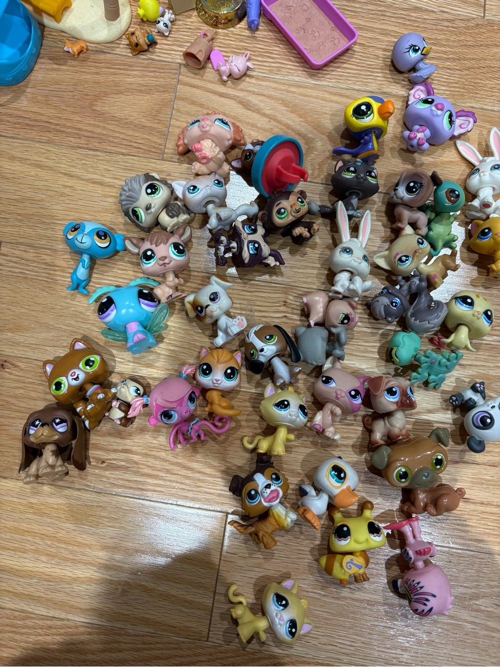 Littlest Pet Shop Assorted Small Pets Toy Set - Multi-Color - Picture 3 of 4